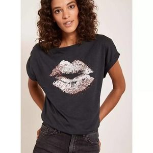 Mint velvet tshirt small holes